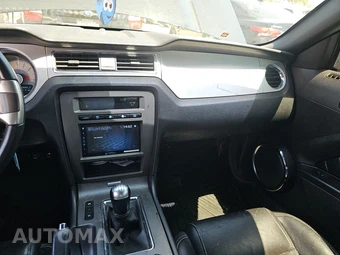2011 Ford Mustang V6 Premium Coupe - miniatura 11