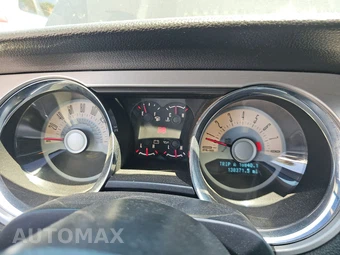 2011 Ford Mustang V6 Premium Coupe - miniatura 12