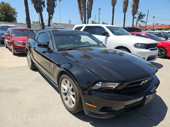 2011 Ford Mustang V6 Premium Coupe - miniatura 3