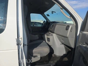 2011 Ford Super Duty E-350 Commercial Cargo Van 138.0" WB - miniatura 8