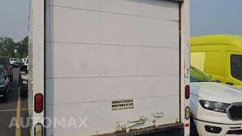 2011 Ford Super Duty E-350 Cutaway – miniatura 27
