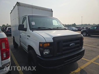 2011 Ford Super Duty E-350 Cutaway – miniatura 3