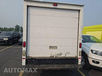 2011 Ford Super Duty E-350 Cutaway – miniatura 5