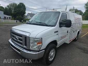2011 Ford Super Duty E-350 Cutaway