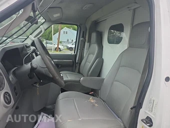 2011 Ford Super Duty E-350 Cutaway – miniatura 13
