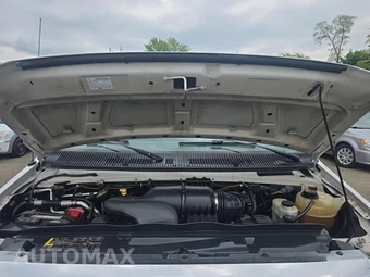 2011 Ford Super Duty E-350 Cutaway – miniatura 18