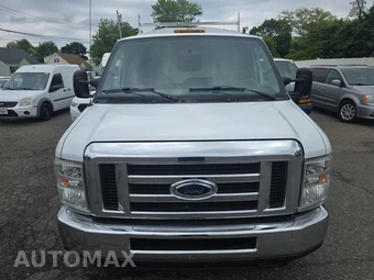 2011 Ford Super Duty E-350 Cutaway – miniatura 2