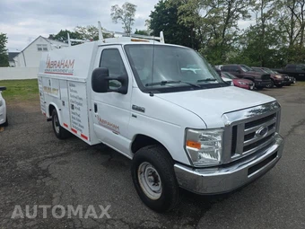 2011 Ford Super Duty E-350 Cutaway – miniatura 3