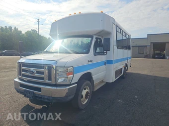 2011 Ford Super Duty E-350 Cutaway DRW