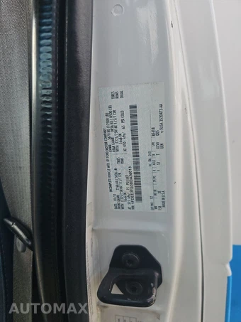 2011 Ford Super Duty E-350 Cutaway DRW – miniatura 13