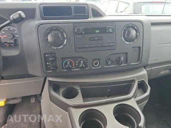 2011 Ford Super Duty E-350 Wagon XL 138.0" WB - miniatura 11