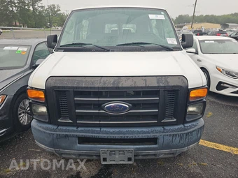 2011 Ford Super Duty E-350 Wagon XL 138.0" WB - miniatura 2