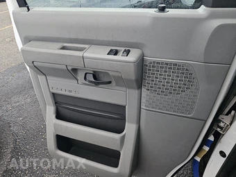 2011 Ford Super Duty E-350 Wagon XL 138.0" WB - miniatura 9