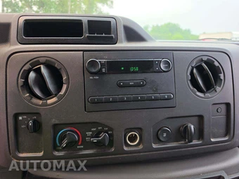 2011 Ford Super Duty E-350 Wagon XL 138.0" WB - miniatura 7