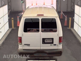 2011 Ford Super Duty E-350 Wagon XL 138.0" WB - miniatura 5