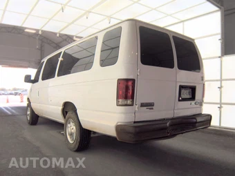 2011 Ford Super Duty E-350 Wagon XL 138.0" WB - miniatura 6