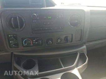 2011 Ford Super Duty E-350 Wagon XL 138.0" WB - miniatura 11