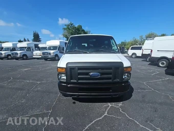 2011 Ford Super Duty E-350 Wagon XL 138.0" WB - miniatura 2