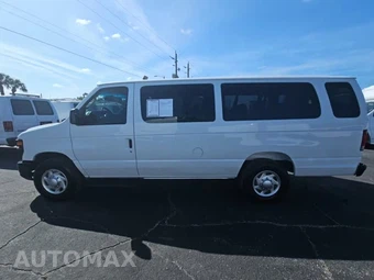 2011 Ford Super Duty E-350 Wagon XL 138.0" WB - miniatura 3