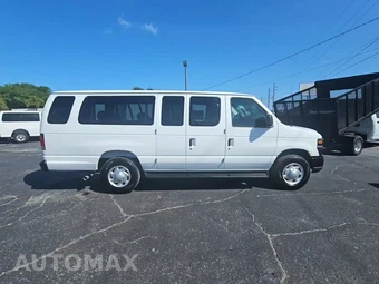 2011 Ford Super Duty E-350 Wagon XL 138.0" WB - miniatura 5