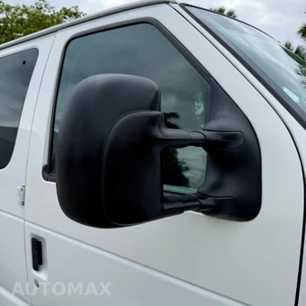 2011 Ford Super Duty E-350 Wagon XLT 138.0" WB - miniatura 62