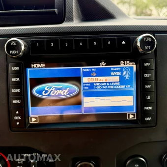2011 Ford Super Duty E-350 Wagon XLT 138.0" WB - miniatura 77