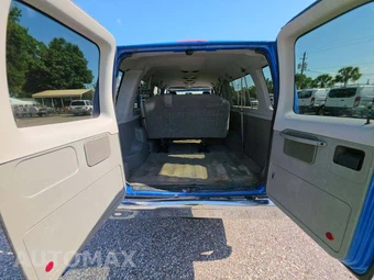 2011 Ford Super Duty E-350 Wagon XLT 138.0" WB – miniatura 15