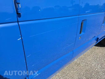 2011 Ford Super Duty E-350 Wagon XLT 138.0" WB – miniatura 30