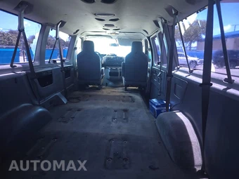 2011 Ford Super Duty E-350 Wagon XLT 138.0" WB - miniatura 15