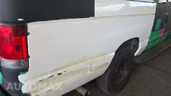 2011 Ford Super Duty E-350 Wagon XLT 138.0" WB - miniatura 23