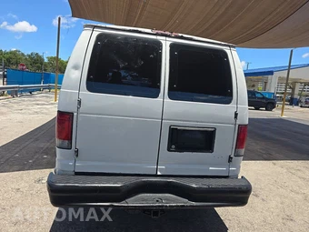 2011 Ford Super Duty E-350 Wagon XLT 138.0" WB - miniatura 5