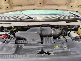 2011 Ford Super Duty E-450 Cutaway DRW - miniatura 17