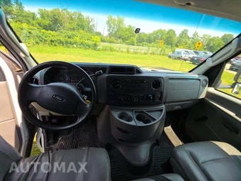 2011 Ford Super Duty E-450 Cutaway DRW – miniatura 10