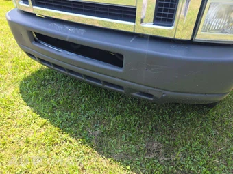 2011 Ford Super Duty E-450 Cutaway DRW – miniatura 17