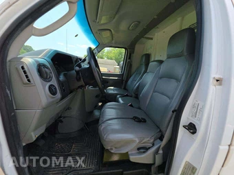 2011 Ford Super Duty E-450 Cutaway DRW – miniatura 6