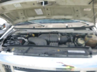 2011 Ford Super Duty E-450 Cutaway DRW - miniatura 10