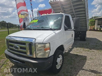 2011 Ford Super Duty E-450 Cutaway DRW