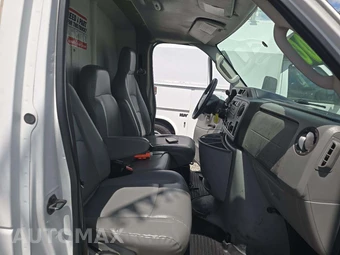 2011 Ford Super Duty E-450 Cutaway DRW - miniatura 15