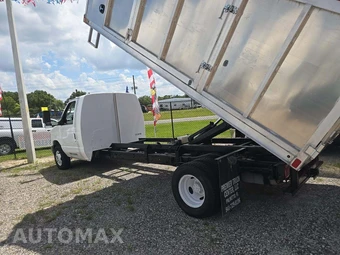 2011 Ford Super Duty E-450 Cutaway DRW - miniatura 2