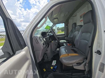 2011 Ford Super Duty E-450 Cutaway DRW - miniatura 6