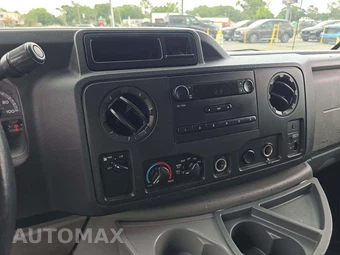 2011 Ford Super Duty E-450 Cutaway DRW – miniatura 11