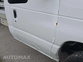 2011 Ford Super Duty E-450 Cutaway DRW – miniatura 22