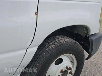 2011 Ford Super Duty E-450 Cutaway DRW – miniatura 23