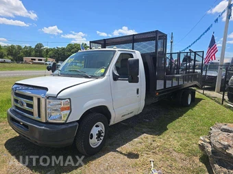 2011 Ford Super Duty E-450 Cutaway DRW