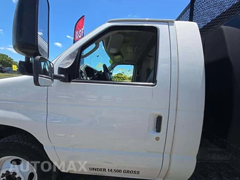 2011 Ford Super Duty E-450 Cutaway DRW - miniatura 23