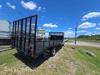 2011 Ford Super Duty E-450 Cutaway DRW - miniatura 3
