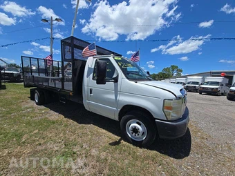 2011 Ford Super Duty E-450 Cutaway DRW - miniatura 4