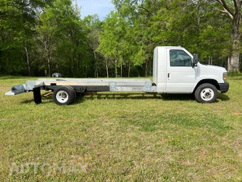 2011 Ford Super Duty E-450 Cutaway DRW - car from the USA, Manheim Buy-Now listing at AUTOMAX