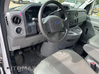 2011 Ford Super Duty E-450 Cutaway DRW - miniatura 10