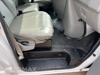 2011 Ford Super Duty E-450 Cutaway DRW - miniatura 14